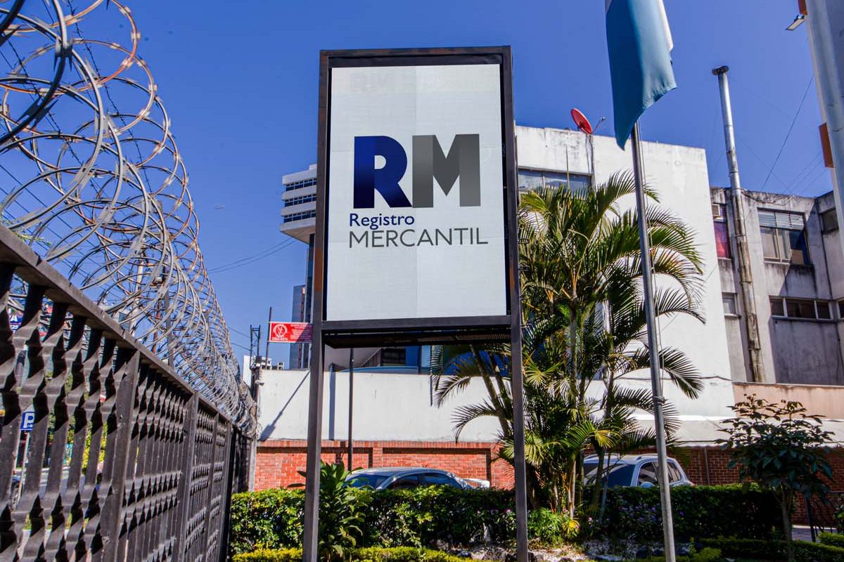 Pantalla LED para Registro Mercantil fabricada e instalada por Corpotek
