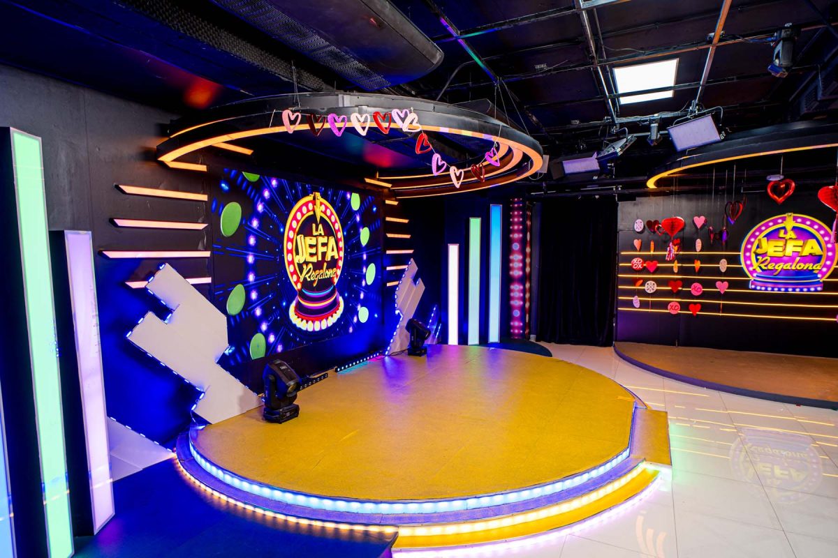 Pantalla LED para TV Azteca, fabricada e instalada por Corpotek