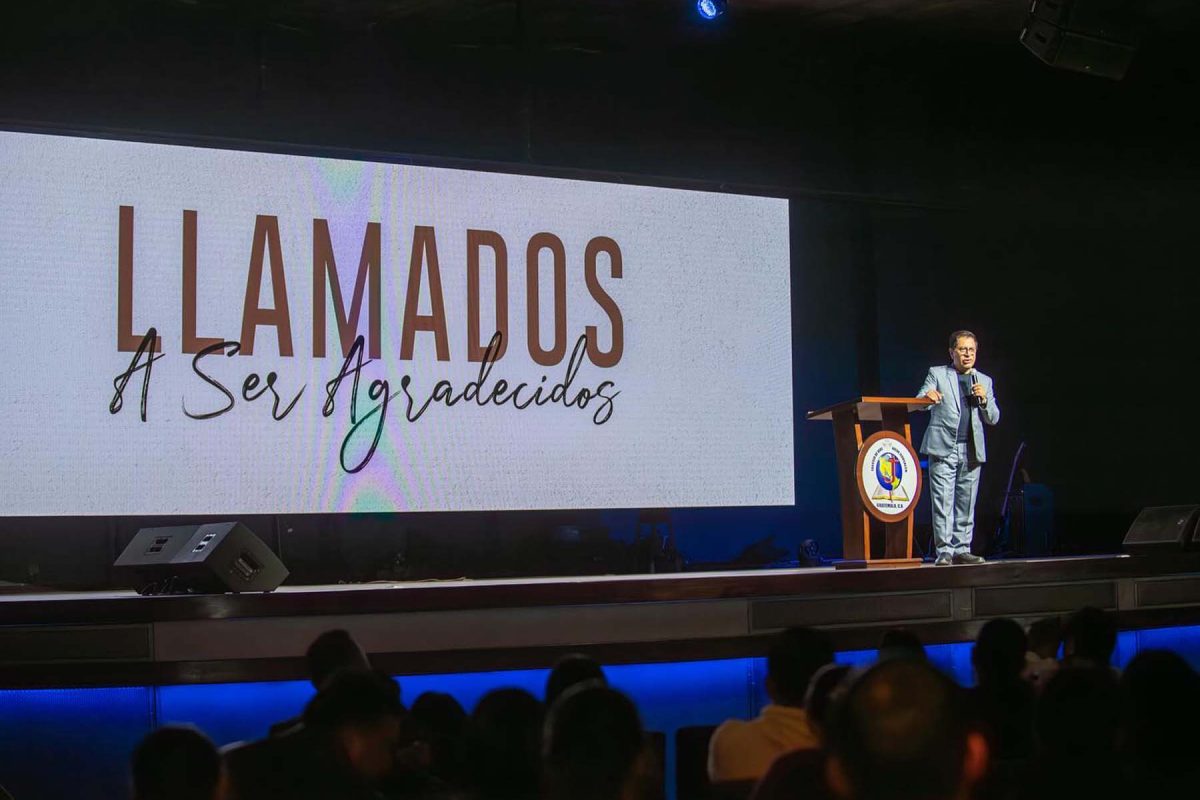 Pantalla LED en Iglesia de Dios Nueva Jerusalén, fabricada e instalada por Corpotek