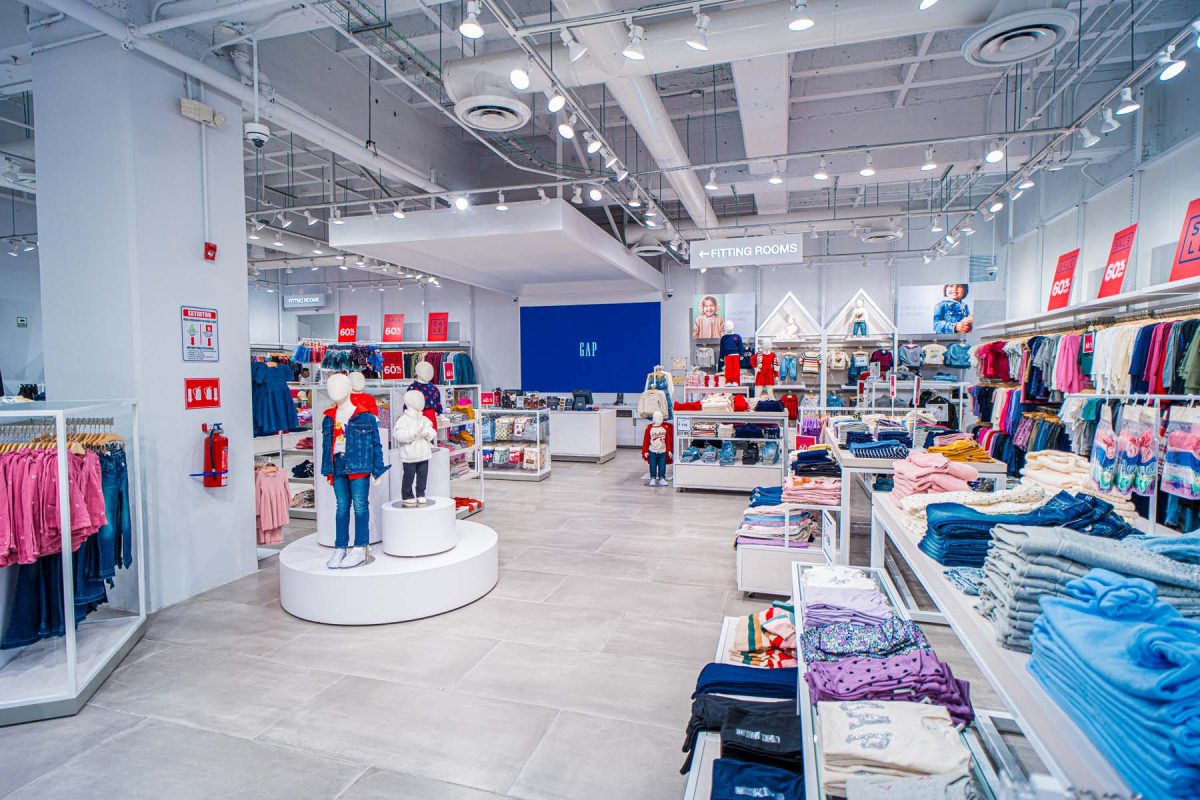 Pantalla LED para GAP, fabricada e instalada por Corpotek
