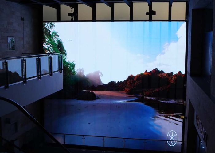 Pantalla LED para Majadas Once, fabricada e instalada por Corpotek