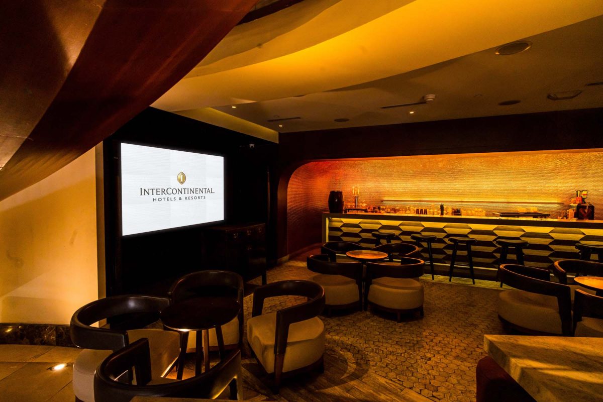 Pantalla LED para Hotel Intercontinental, fabricada e instalada por Corpotek