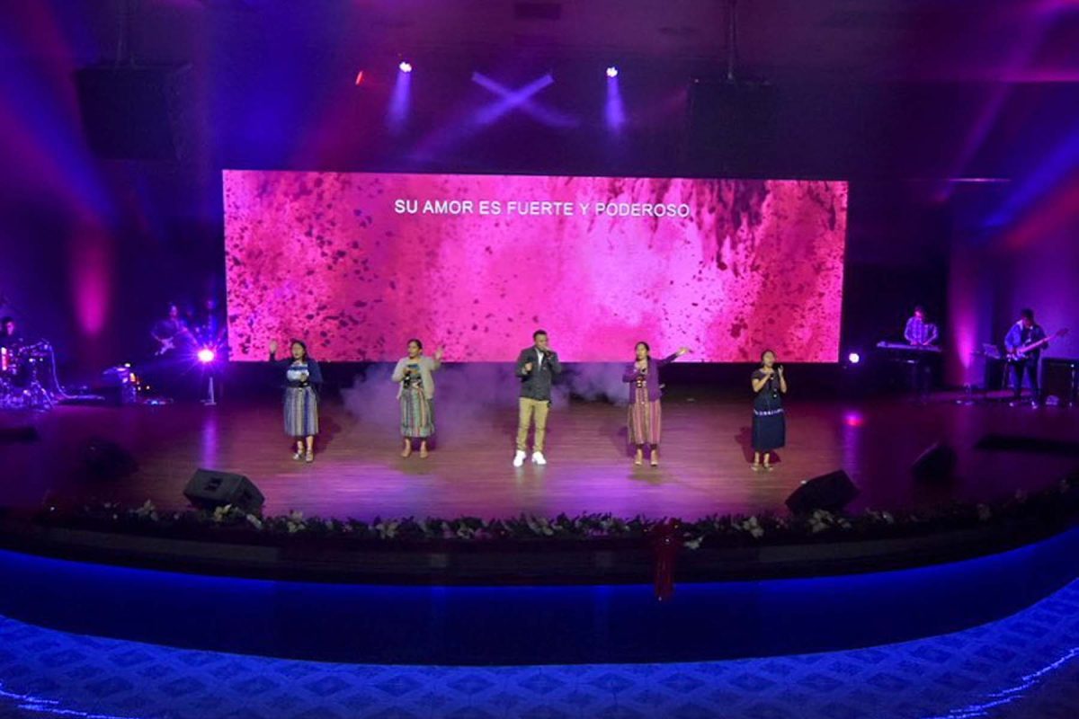 Pantalla LED en Iglesia de Dios Nueva Jerusalén, fabricada e instalada por Corpotek