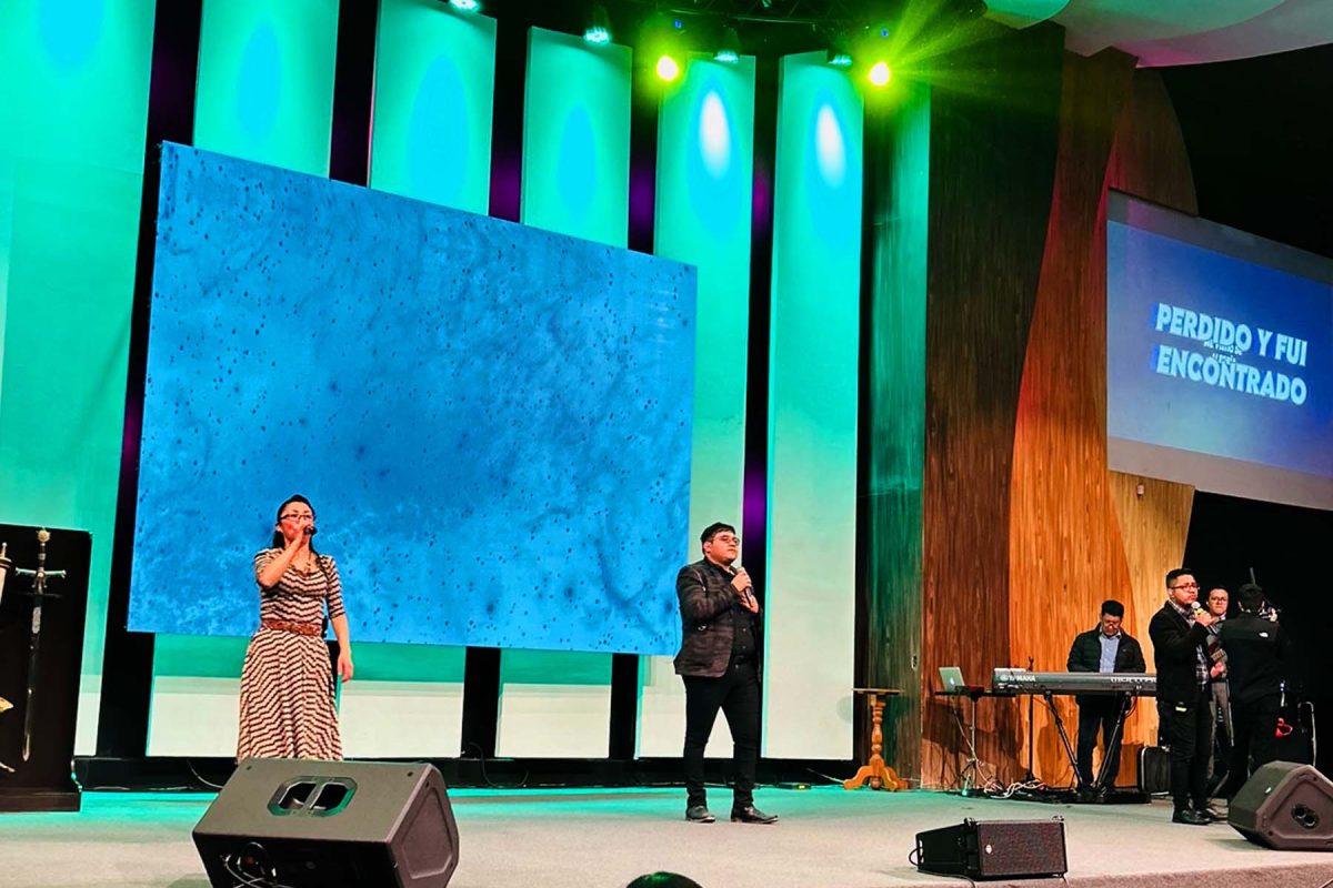 Pantalla LED en Iglesia Tabernáculo de Avivamiento, fabricada e instalada por Corpotek