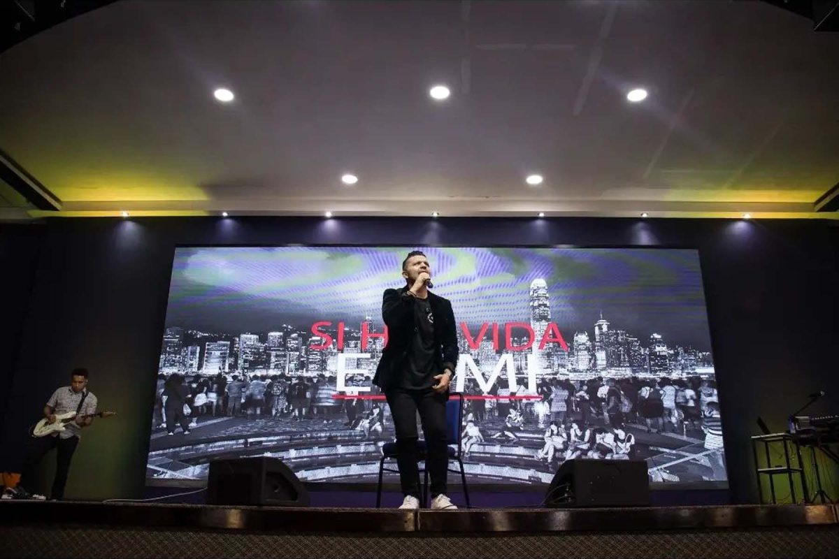 Pantalla LED en Iglesia Ciudad Cristiana, fabricada e instalada por Corpotek