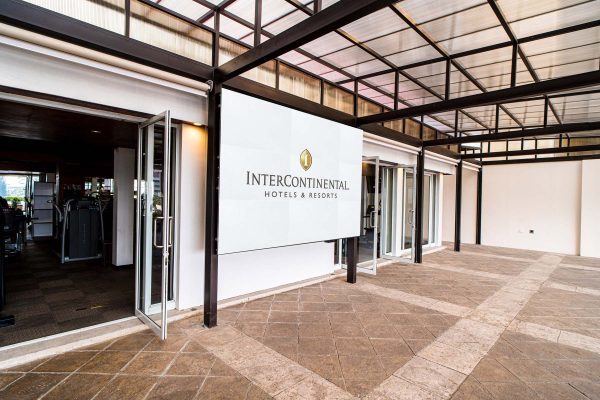 Pantalla LED para Hotel Intercontinental, fabricada e instalada por Corpotek