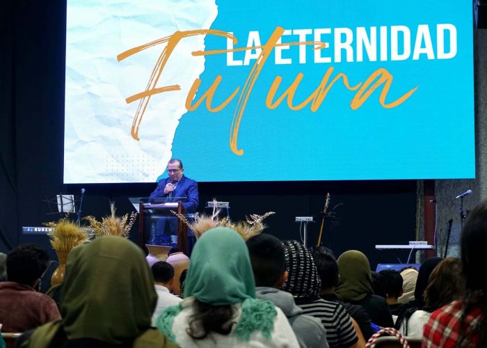 Pantalla LED en Iglesia Restauración, fabricada e instalada por Corpotek