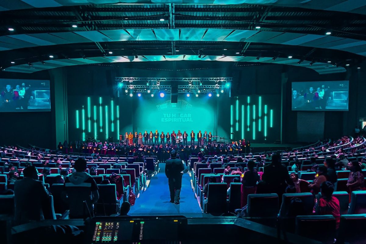 Pantalla LED para Iglesia en Nebaj, Quiché fabricada e instalada por Corpotek